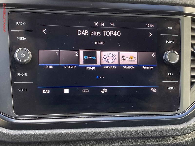 Volkswagen T-Roc (2020) 1.0 TSi, ČR, AC, TZ, park - fotka 14 z 16