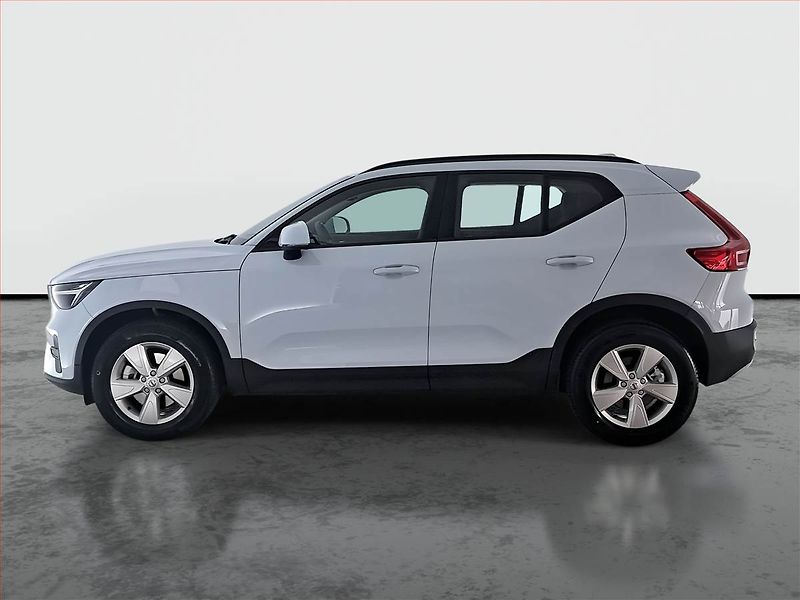 Volvo XC40 (2026) Plus B3 - fotka 3 z 20