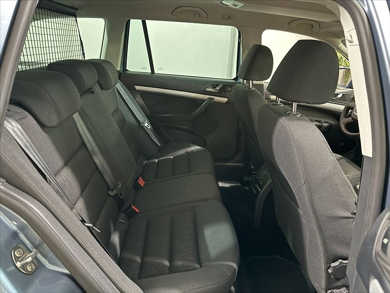 Škoda Octavia 1,4   TSI STYLE XENON SERVIS - fotka 21 z 35