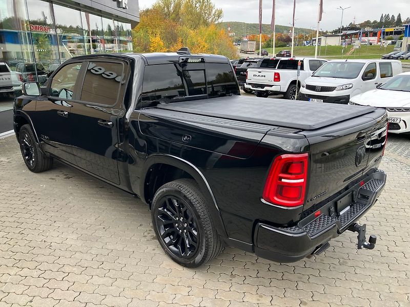 RAM 1500 (2025) 3.0 I6 548k LIMITED NIGHT RAMB - fotka 16 z 81