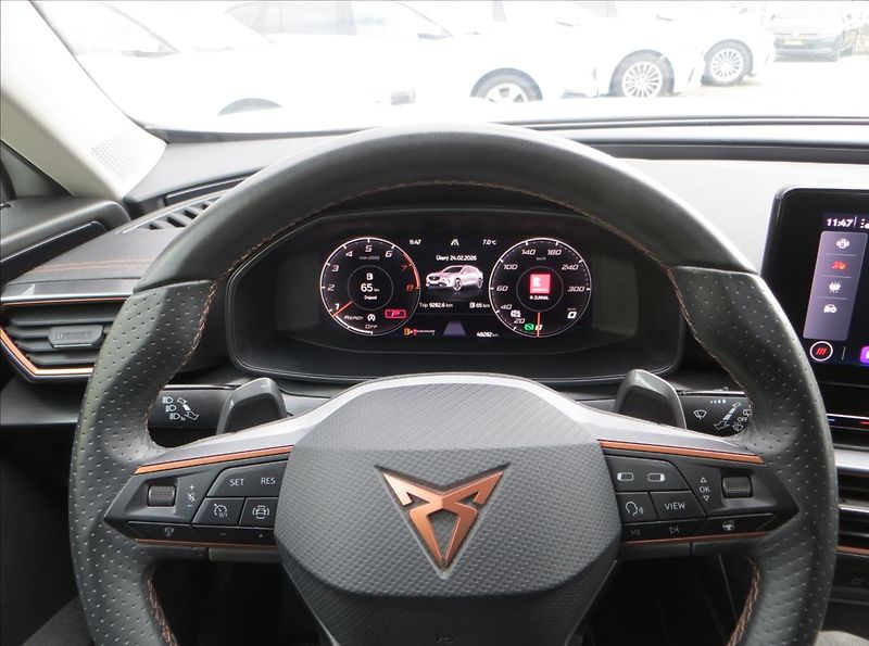 Cupra Formentor 1,5 TSI 110Kw DSG ACC LED ČR - fotka 18 z 22