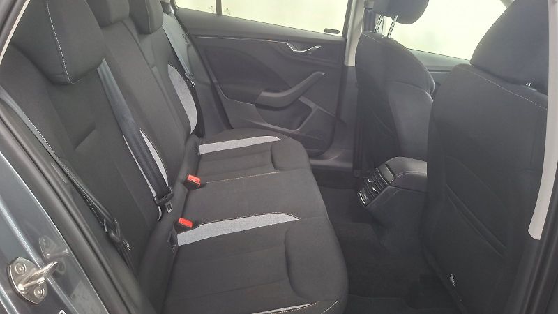 Škoda Kamiq (2025) SELEC TSI 85/1.0 M6F - fotka 17 z 23