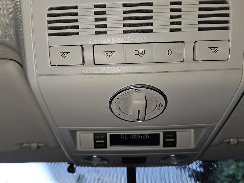 Volkswagen Multivan (2014) - fotka 12 z 16