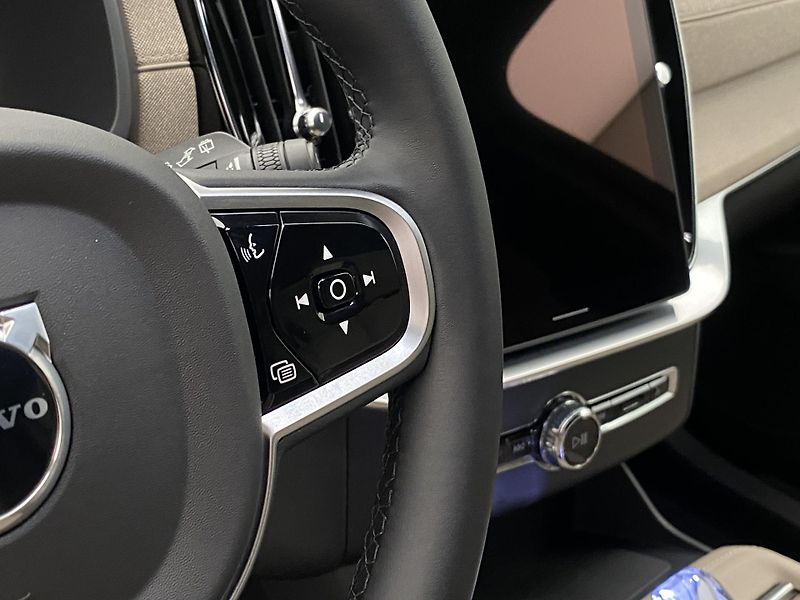 Volvo XC90 B5 AWD BRIGHT PLUS AUT CZ 7m - fotka 21 z 58