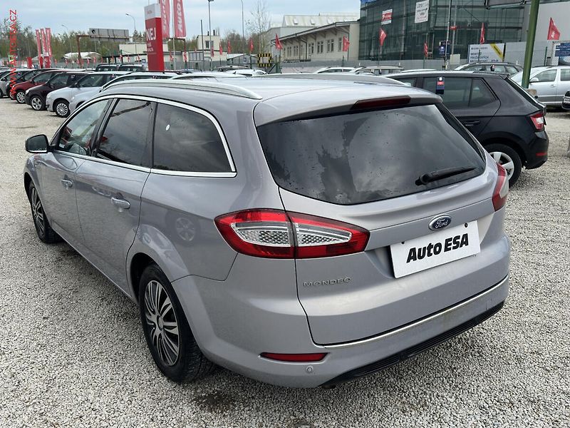 Ford Mondeo (2013) 2.0 TDCI, AC, navi - fotka 6 z 18