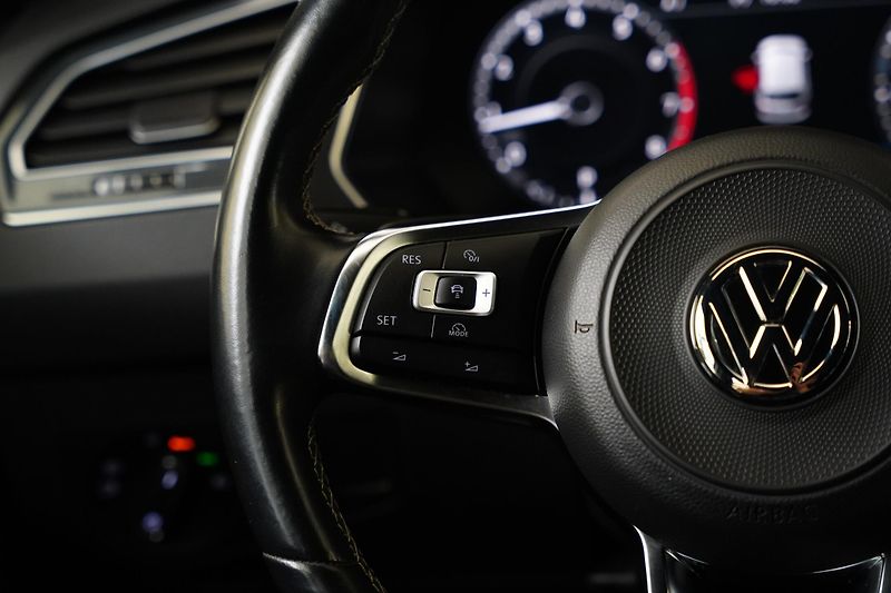 Volkswagen Tiguan - fotka 14 z 25