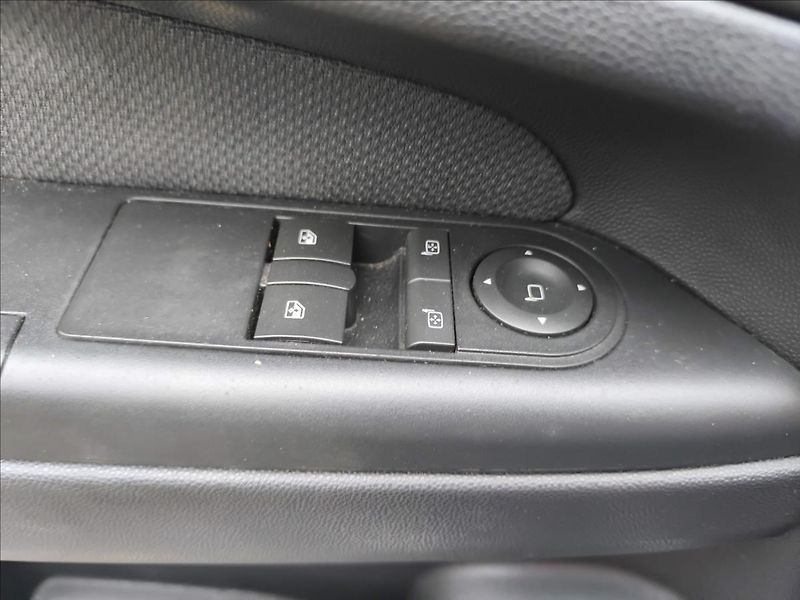 Opel Zafira 1,8   Vše plně funkční - fotka 14 z 14