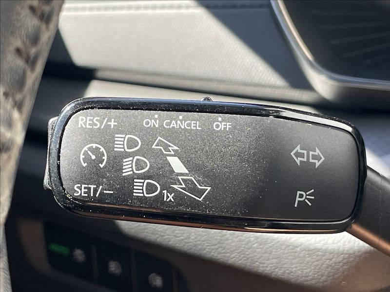 Škoda Octavia 2,0 TDI DSG Ambition Plus LED - fotka 11 z 24