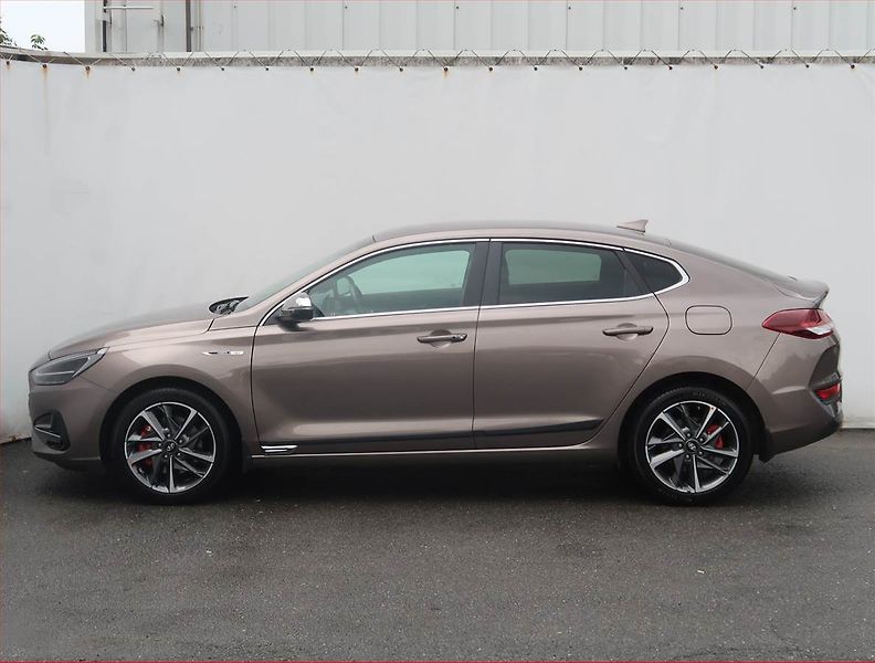 Hyundai i30 (2021) 1.6 CRDi MHEV, Serv.kniha - fotka 3 z 21