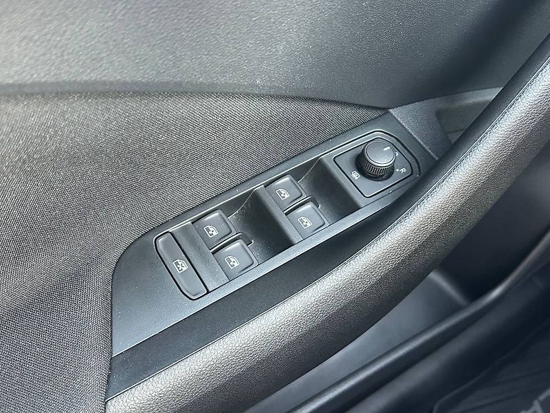 Škoda Scala FRESH 6MP 1,0TSI - fotka 20 z 24