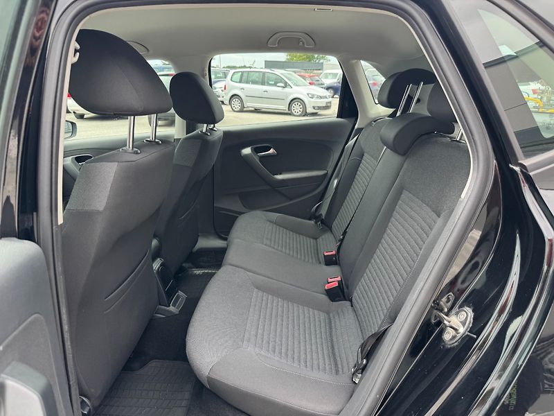 Volkswagen Polo (2011) Comfortline 1.2 TSI 66kW - fotka 15 z 32