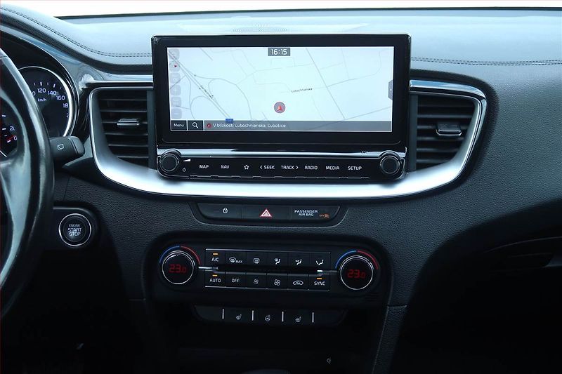 Kia XCeed (2020) 1.6 CRDi, Automat, Serv.kniha - fotka 12 z 26