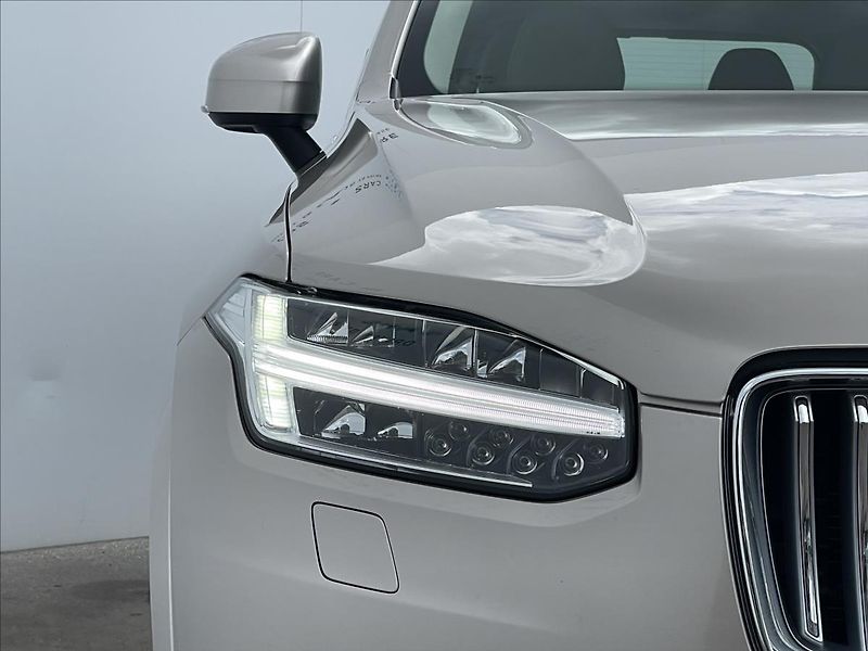 Volvo XC90 2,0 B5 AWD Plus Bright WEBA+TZ - fotka 21 z 25