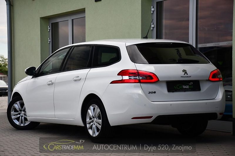 Peugeot 308 SW 1.5BlueHDi ACTIVE CARPLAY - fotka 3 z 49