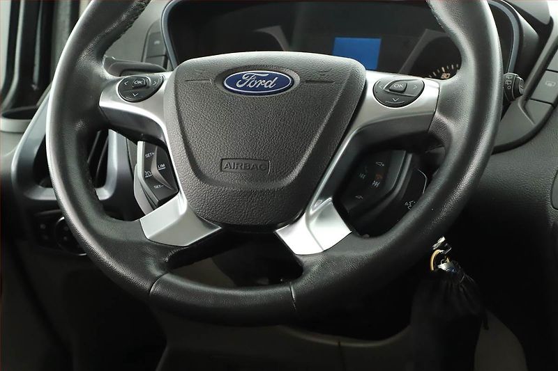 Ford Tourneo Custom (2013) Titanium 2.2 TDCi, ČR - fotka 8 z 16