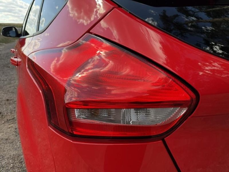 Ford Focus ST-line, 1.5 EcoBoost 110kW - fotka 8 z 31