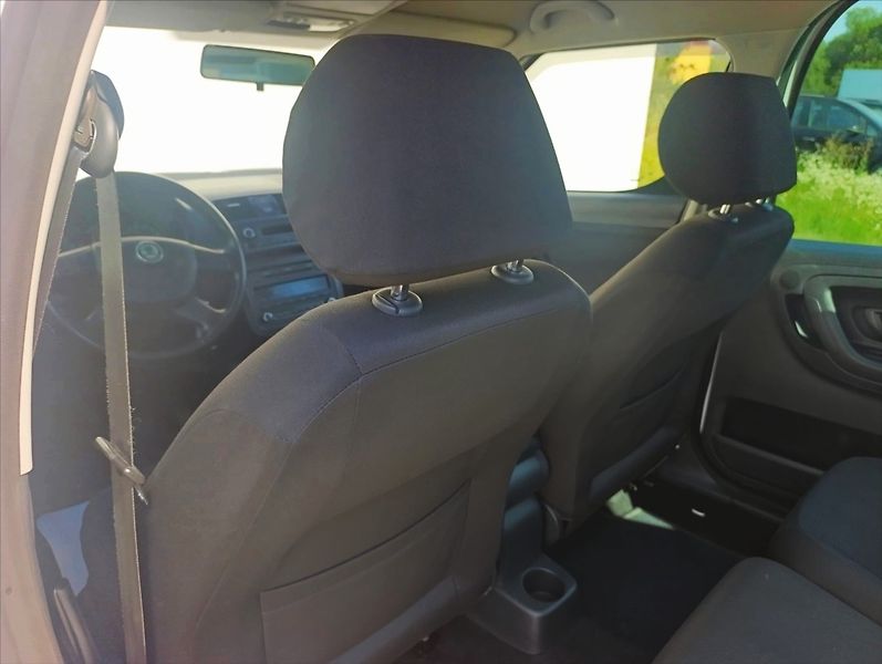 Škoda Roomster 1,6 TDi Aut.klima,Alu,Tempomat - fotka 20 z 36
