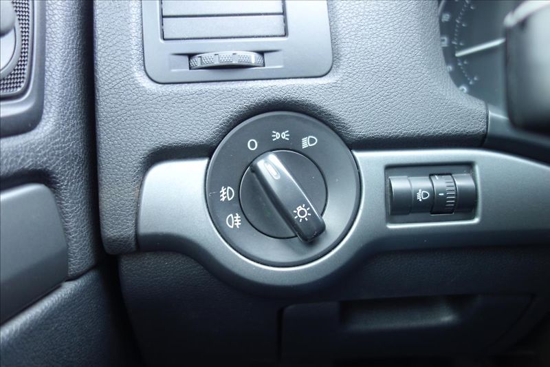 Škoda Octavia 1,6 i 75KW, ČR, KLIMATIZACE. - fotka 24 z 25