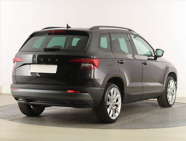 Škoda Karoq (2022) 1.5 TSI, digi klima - fotka 5 z 28