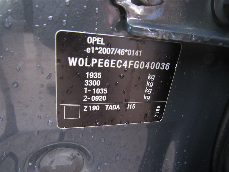 Opel Astra 1,4 Turbo 103kW - fotka 27 z 31
