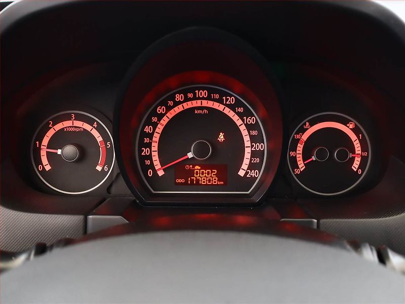 Kia Ceed (2009) 1.6 CRDi, po STK, pěkný stav - fotka 9 z 13