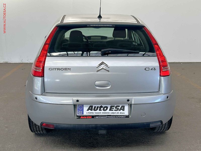 Citroën C4 (2005) 1.6, 1.maj, AAC, tempo - fotka 5 z 14