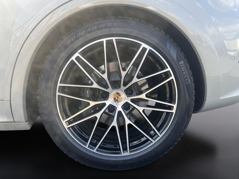 Porsche Cayenne (2025) E-hybrid - fotka 12 z 29