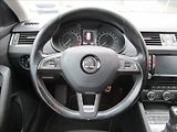 Škoda Octavia Combi 2.0TDi DSG, Scout - náhled 8