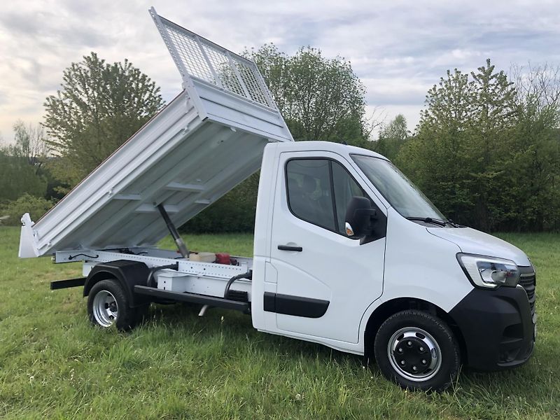 Renault Master (2020) 2.3TDi pouze 29000km 3.3m x 2m - fotka 2 z 14