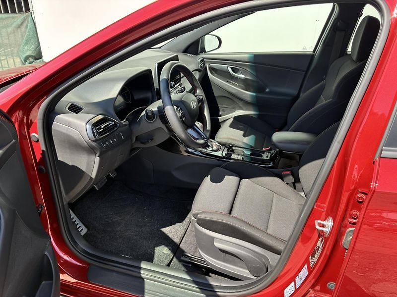 Hyundai i30 1.5 T-GDI 103kW DCT N-Line - fotka 10 z 19