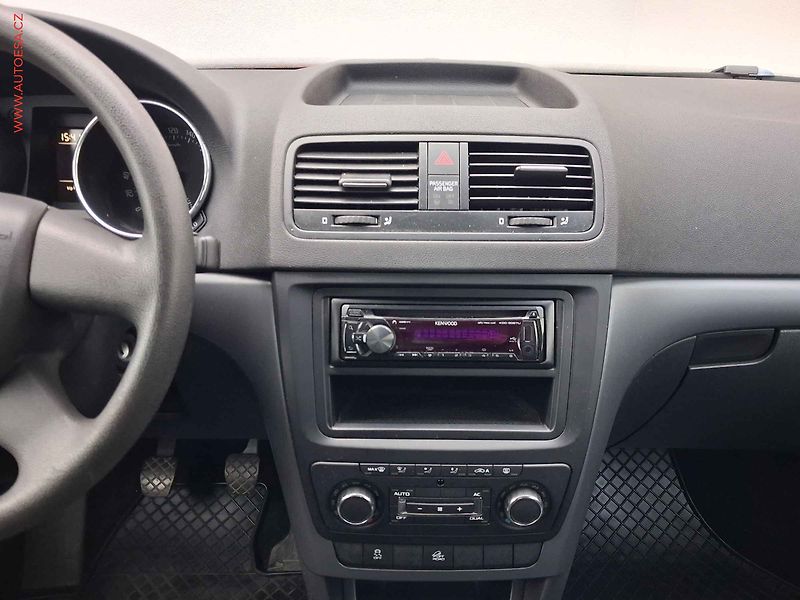 Škoda Yeti (2012) 2.0 TDi 4x4, 2.maj,ČR - fotka 12 z 15