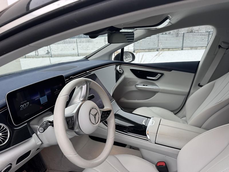 Mercedes-Benz EQE (2023) - fotka 5 z 5