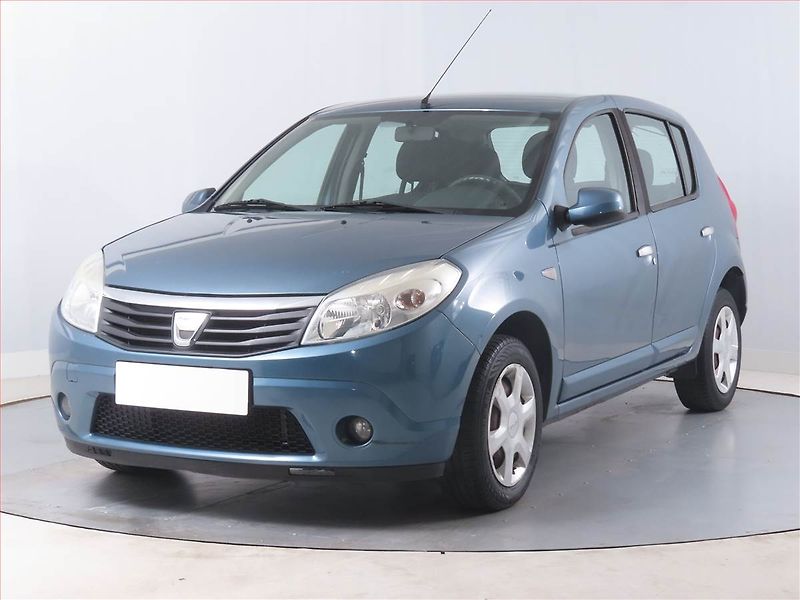 Dacia Sandero (2010) 1.4 MPI, po STK, Tažné - fotka 2 z 13