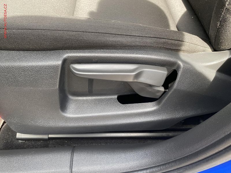 Škoda Octavia (2019) 1.5 TSi, ČR, Active, park. - fotka 14 z 17