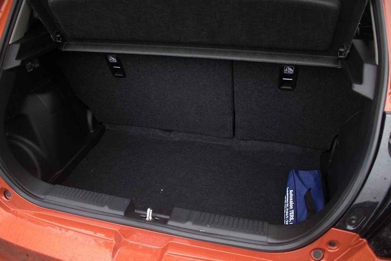 Šestá generace Suzuki Swift se drží hodnot, na které fanoušci auta nedají dopustit.