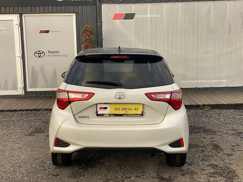 Toyota Yaris 1.5i, ČR-1m, Selection, manual - fotka 6 z 15
