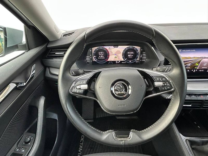 Škoda Octavia (2023) 2.0 TDI 110 kW LED - fotka 19 z 32