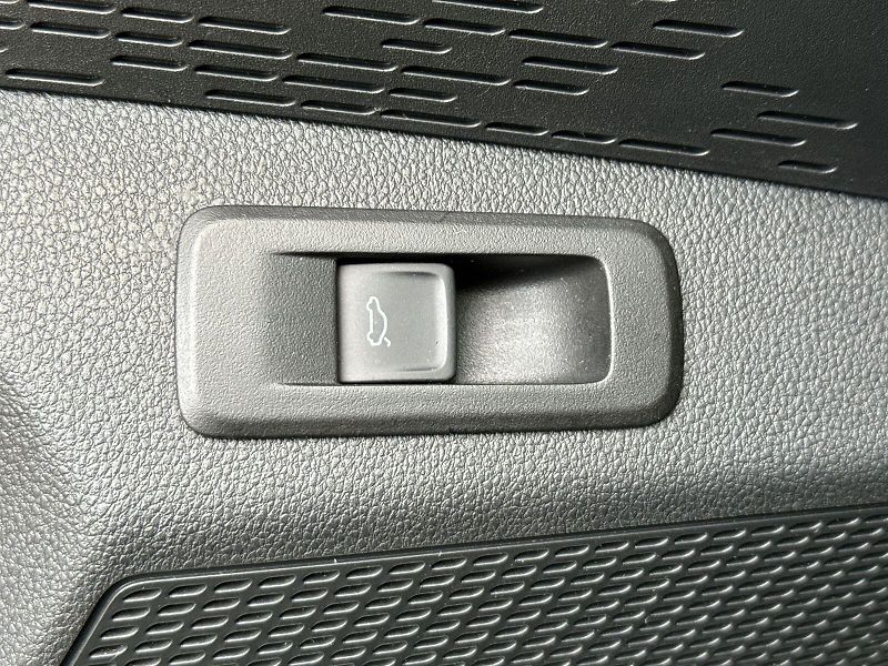 Škoda Octavia (2025) Combi 1.5 TSI M-HEV DSG Sportl - fotka 12 z 35