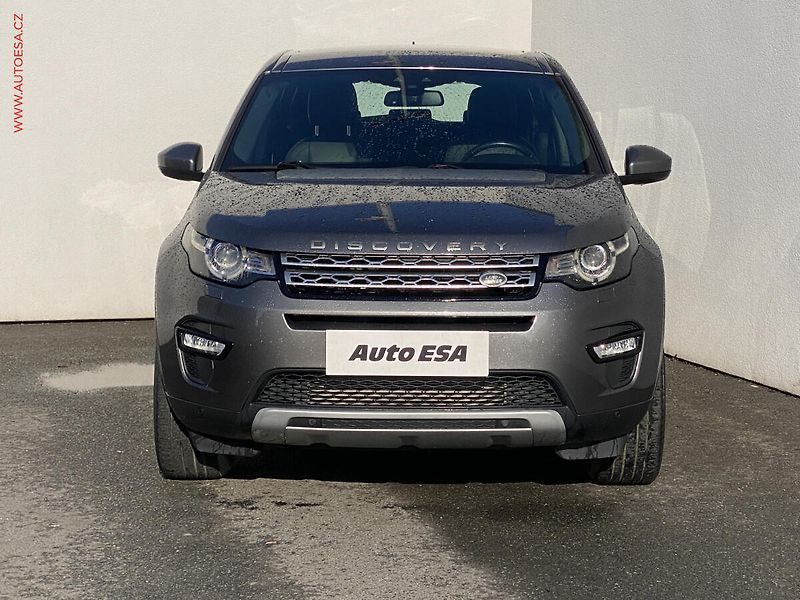 Land Rover Discovery Sport (2015) 2.2 TD4 4x4, AT, bixen, panor - fotka 2 z 19