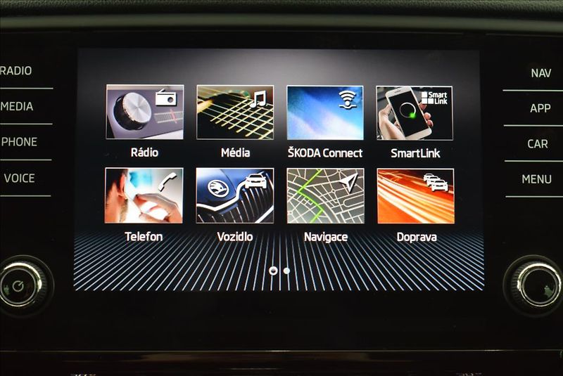 Škoda Octavia 1,6 TDi, DSG,NAVI,serviska, - fotka 21 z 40