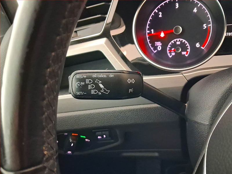 Volkswagen Touran (2016) Comfortline 1.6 TDI, Automat - fotka 17 z 21