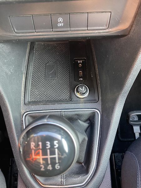 Volkswagen Caddy (2016) 110kw long 7míst - fotka 20 z 20