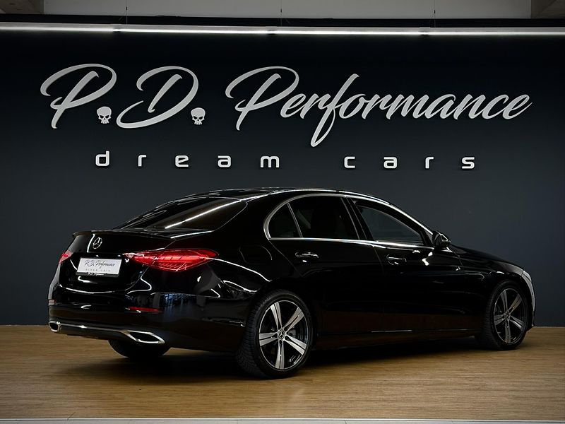 Mercedes-Benz Třídy C (2021) C 220d Avantgarde - fotka 10 z 76
