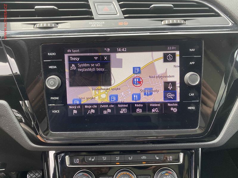 Volkswagen Touran (2019) 2.0 TDi, Highline, TZ - fotka 18 z 20