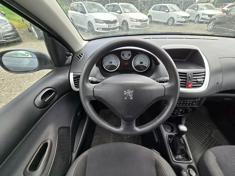 Peugeot 206 (2009) 206 1.1 44kw,klima,2 s - fotka 14 z 23