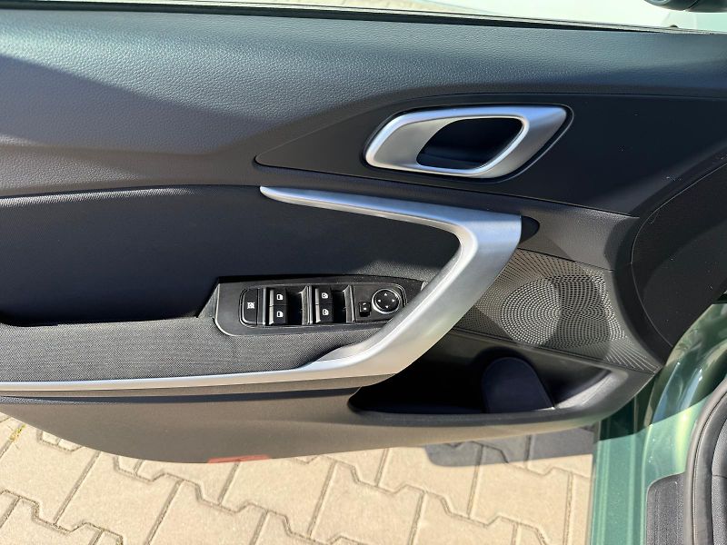 Kia Ceed 1,5 T-GDi Spin - fotka 12 z 27