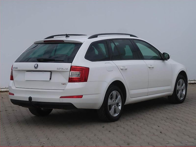 Škoda Octavia (2014) Elegance 2.0 TDI, 4X4 - fotka 5 z 17