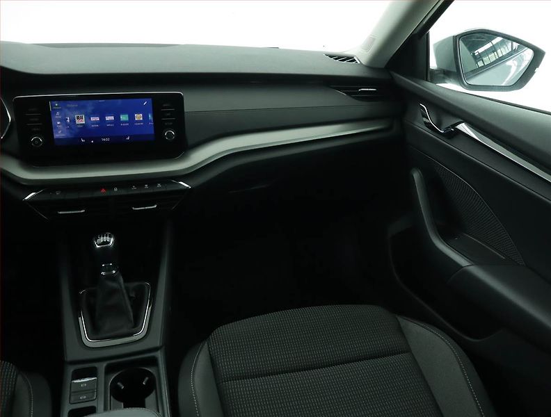 Škoda Octavia (2023) Ambition 2.0 TDI, ČR,1.maj - fotka 8 z 15