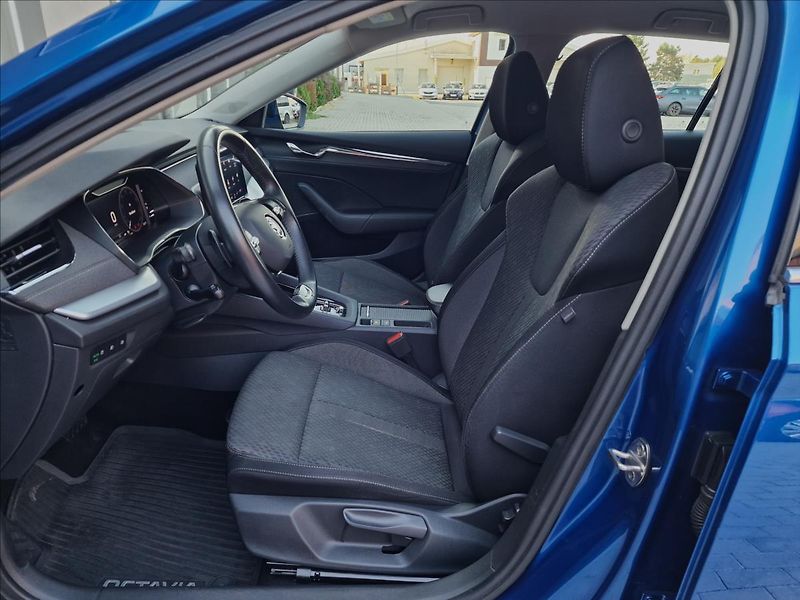 Škoda Octavia 2.0TDI 110kW DSG Style, 1.Maj - fotka 19 z 50