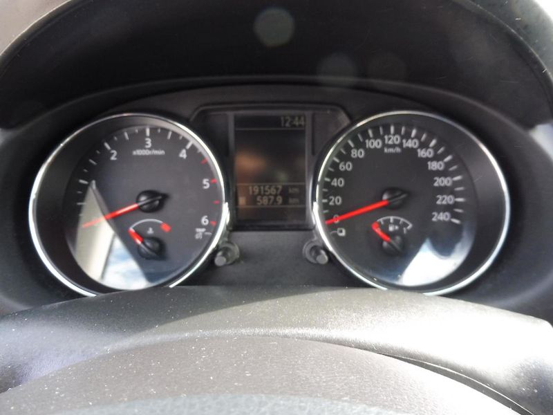 Nissan Qashqai 1.5DCi 110PS NAVI STK TOP STAV - fotka 175 z 189